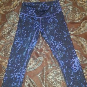 Lululemon wonder under